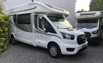 Rent this Roller Team motorhome for 6 people in Greater London from £250.00 p.d. - Goboony