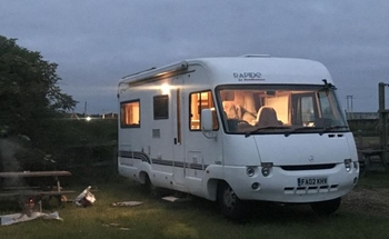 Rent this Rapido motorhome for 4 people in Greater London from £91.00 p.d. - Goboony