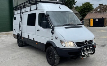 Rent this Mercedes-Benz motorhome for 4 people in Pitlessie from £121.00 p.d. - Goboony