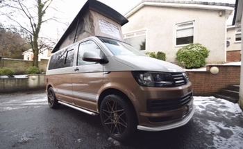 Rent this Volkswagen motorhome for 4 people in Chapelhall from £91.00 p.d. - Goboony