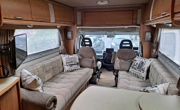 Rent this Peugeot motorhome for 2 people in Greater London from £73.00 p.d. - Goboony