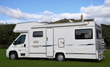 Rent this Peugeot motorhome for 6 people in Ards and North Down from £91.00 p.d. - Goboony