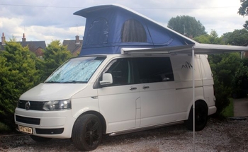 Rent this Volkswagen motorhome for 4 people in Saughall from £109.00 p.d. - Goboony