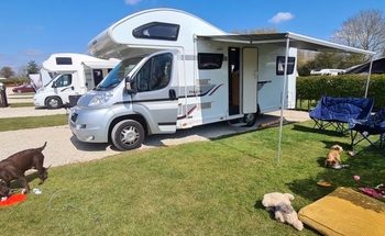 Rent this Peugeot motorhome for 6 people in Tyne and Wear from £158.00 p.d. - Goboony