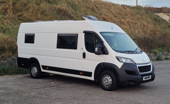 Rent this Peugeot motorhome for 3 people in Greater London from £121.00 p.d. - Goboony