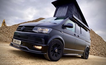 Rent this Volkswagen motorhome for 4 people in Greater London from £79.00 p.d. - Goboony
