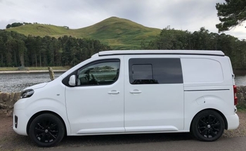 Rent this Toyota motorhome for 4 people in Edinburgh from £115.00 p.d. - Goboony