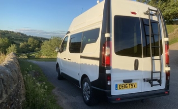 Rent this Renault motorhome for 2 people in West Yorkshire from £85.00 p.d. - Goboony