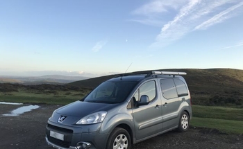 Rent this Peugeot motorhome for 2 people in Kemptown from £74.00 p.d. - Goboony