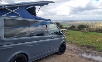 Rent this Volkswagen motorhome for 4 people in Swindon from £97.00 p.d. - Goboony