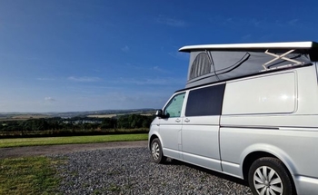 Rent this Volkswagen motorhome for 4 people in Shoreham-by-Sea from £85.00 p.d. - Goboony
