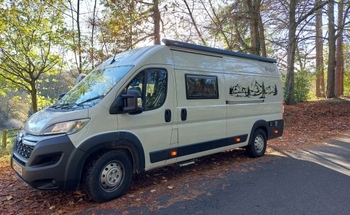 Rent this Citroën motorhome for 4 people in Sheffield from £121.00 p.d. - Goboony