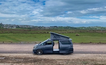 Rent this Toyota motorhome for 4 people in Roundswell from £79.00 p.d. - Goboony