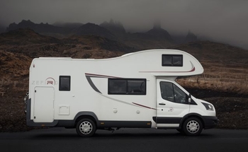 Rent this Roller Team motorhome for 6 people in Cumbernauld from £130.00 p.d. - Goboony