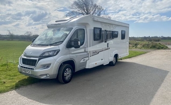 Rent this Peugeot motorhome for 4 people in Lancashire from £139.00 p.d. - Goboony