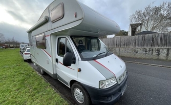 Rent this Hymer motorhome for 5 people in Somerset from £109.00 p.d. - Goboony