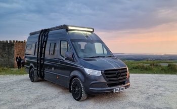 Rent this Mercedes-Benz motorhome for 2 people in Grimsargh from £120.00 p.d. - Goboony