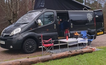 Rent this Vauxhall Vivaro 2900 CDTI Sportive  motorhome for 4 people in Sealand from £76.00 p.d. - Goboony