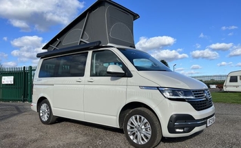 Rent this Volkswagen motorhome for 4 people in Hampshire from £127.00 p.d. - Goboony