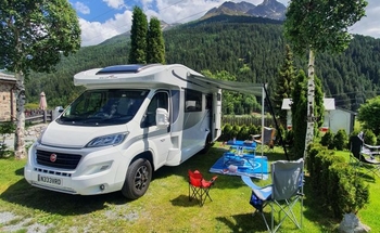 Rent this Roller Team motorhome for 4 people in Westonzoyland from £358.00 p.d. - Goboony