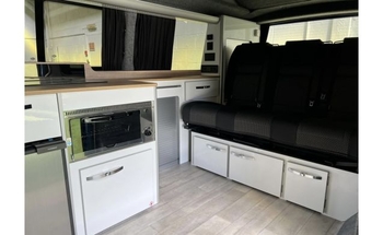 Rent this Volkswagen motorhome for 4 people in Earlestown from £121.00 p.d. - Goboony