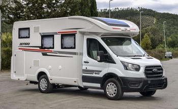 Rent this Roller Team motorhome for 4 people in Renfrewshire from £120.00 p.d. - Goboony