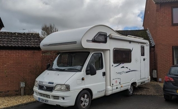 Rent this Fiat motorhome for 5 people in Wanborough from £67.00 p.d. - Goboony