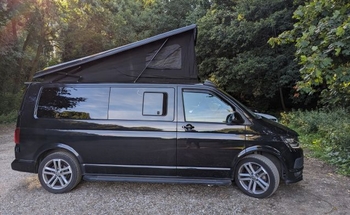 Rent this Volkswagen motorhome for 4 people in Great Whelnetham from £85.00 p.d. - Goboony