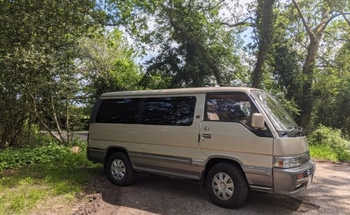 Rent this Nissan motorhome for 4 people in Greater London from £78.00 p.d. - Goboony