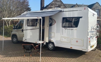 Rent this Peugeot motorhome for 4 people in Hillside from £121.00 p.d. - Goboony