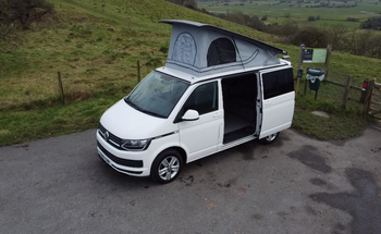 Rent this Volkswagen motorhome for 4 people in Sydling Saint Nicholas from £91.00 p.d. - Goboony