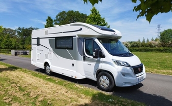 Rent this Roller Team motorhome for 6 people in Hampshire from £120.00 p.d. - Goboony