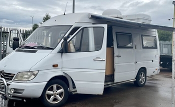 Rent this Mercedes-Benz motorhome for 2 people in West Midlands from £61.00 p.d. - Goboony
