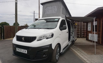 Rent this Peugeot motorhome for 4 people in Norfolk from £86.00 p.d. - Goboony