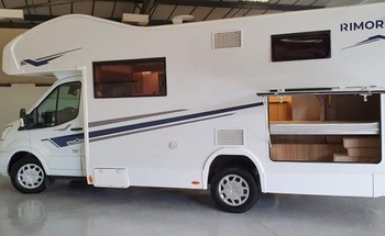 Rent this Rimor motorhome for 7 people in Penwortham from £121.00 p.d. - Goboony