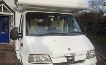 Rent this Peugeot motorhome for 4 people in Lisburn and Castlereagh from £73.00 p.d. - Goboony