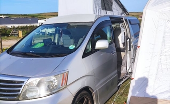 Rent this Toyota motorhome for 4 people in Bristol City from £65.00 p.d. - Goboony