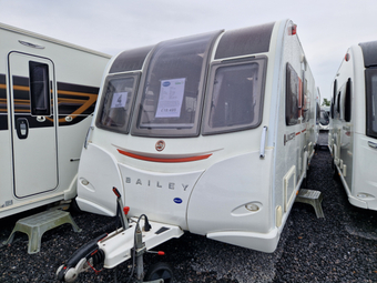 Bailey Unicorn Vigo, 4 Berth, (2017) Used Touring Caravan for sale