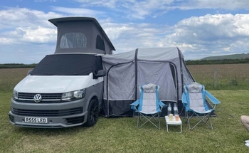 Rent this Volkswagen motorhome for 4 people in Bishopdown from £115.00 p.d. - Goboony