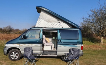 Rent this Mazda motorhome for 3 people in Plympton from £55.00 p.d. - Goboony