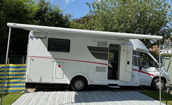 Rent this Sunlight motorhome for 4 people in Greater Manchester from £164.00 p.d. - Goboony