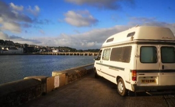 Rent this Ford motorhome for 4 people in Devon from £69.00 p.d. - Goboony