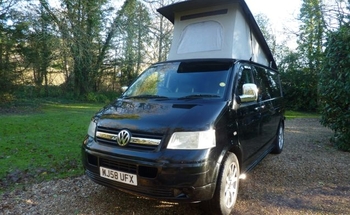 Rent this Volkswagen motorhome for 4 people in Clanfield from £69.00 p.d. - Goboony