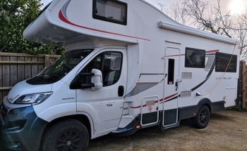 Rent this Fiat motorhome for 6 people in Hertfordshire from £145.00 p.d. - Goboony
