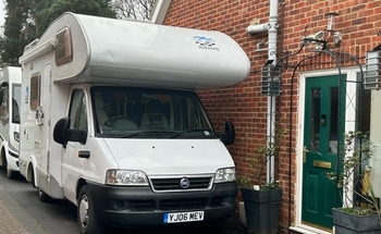 Rent this Knaus motorhome for 4 people in Little London from £85.00 p.d. - Goboony