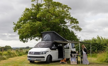 Rent this Volkswagen motorhome for 4 people in West Lyng from £97.00 p.d. - Goboony