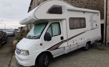 Rent this Fiat motorhome for 4 people in Port Bannatyne from £97.00 p.d. - Goboony