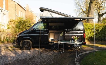 Rent this Volkswagen motorhome for 4 people in Greater Manchester from £85.00 p.d. - Goboony