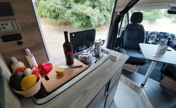 Rent this Citroën motorhome for 2 people in East Molesey from £115.00 p.d. - Goboony