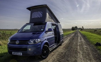 Rent this Volkswagen motorhome for 4 people in Cambridgeshire from £139.00 p.d. - Goboony